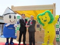 ライオン、石巻市に雨水タンク寄贈で記念式典
