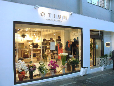 エトワール海渡、生活者に自ら近づく直営店「OTIUM」を展開