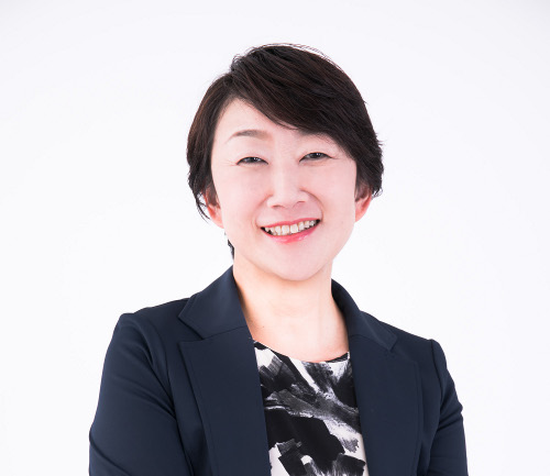 アイスタイル・山田メユミ取締役、第9回化粧品開発展で特別講演