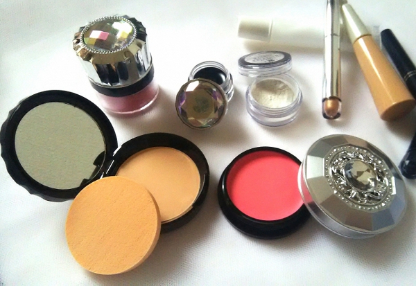 2011年の化粧品輸入実績、7％減の1666億5000万円