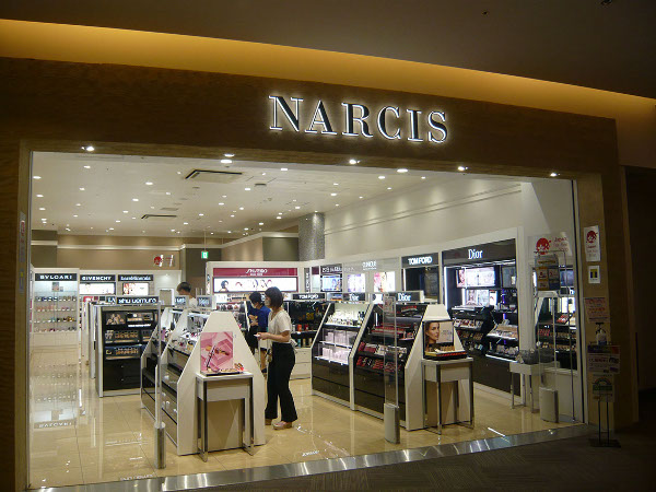 NARCIS（ナルシス）、百貨店低迷でデパコスの受け皿に