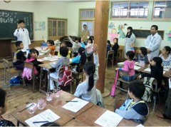 アルビオン、宮城県の被災児童を対象にハンドクリームづくり講座開催